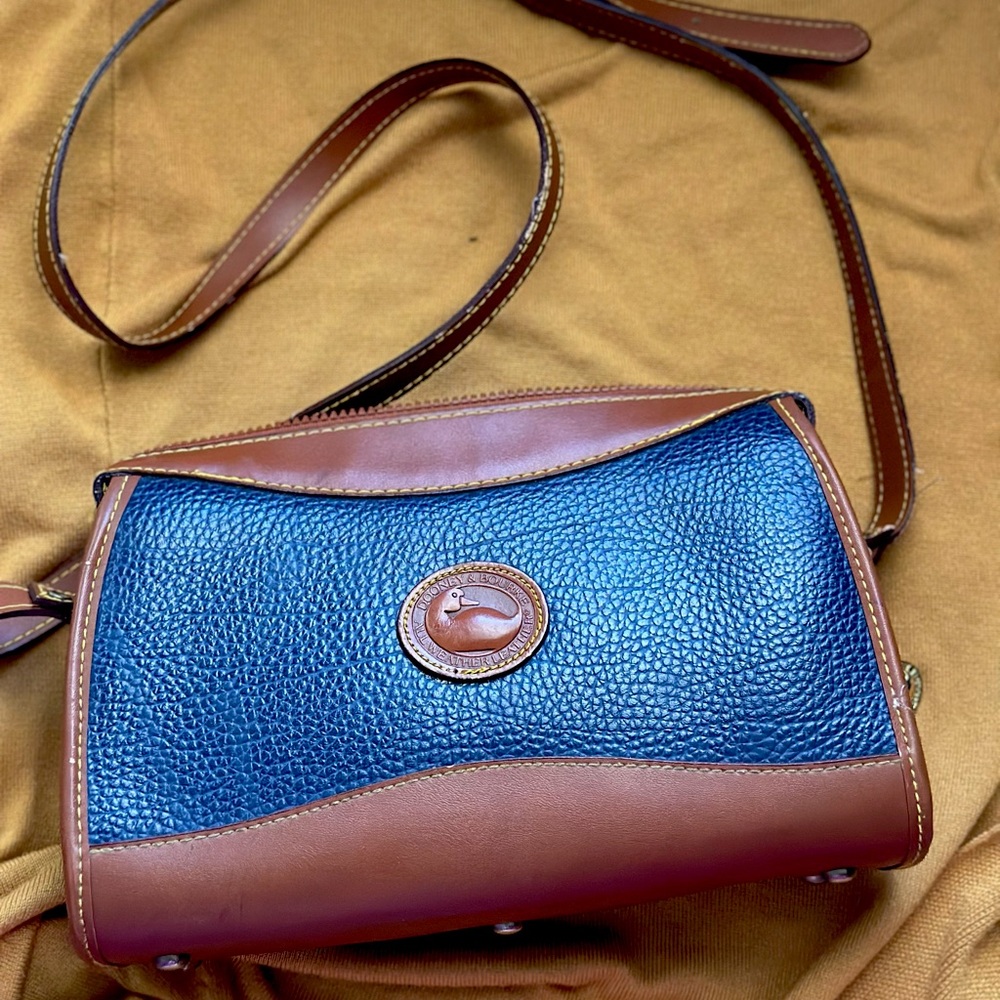 DOONEY AND BOURKE VINTAGE PURSE
MIRROR COPY